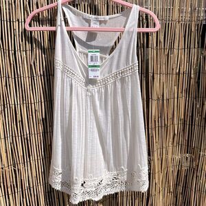 🪷 - American Rag Ivory color tank top with crochet trim. Sz L